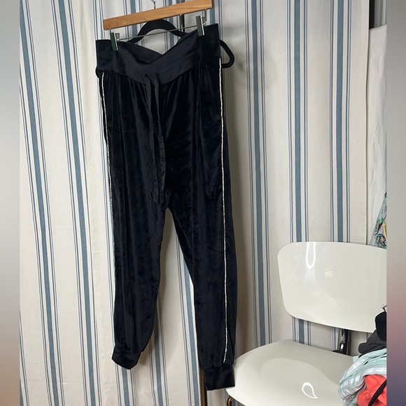 Victoria Secret On the bling jogger Diamond tux stripe on sides black satin tie - Picture 4 of 13